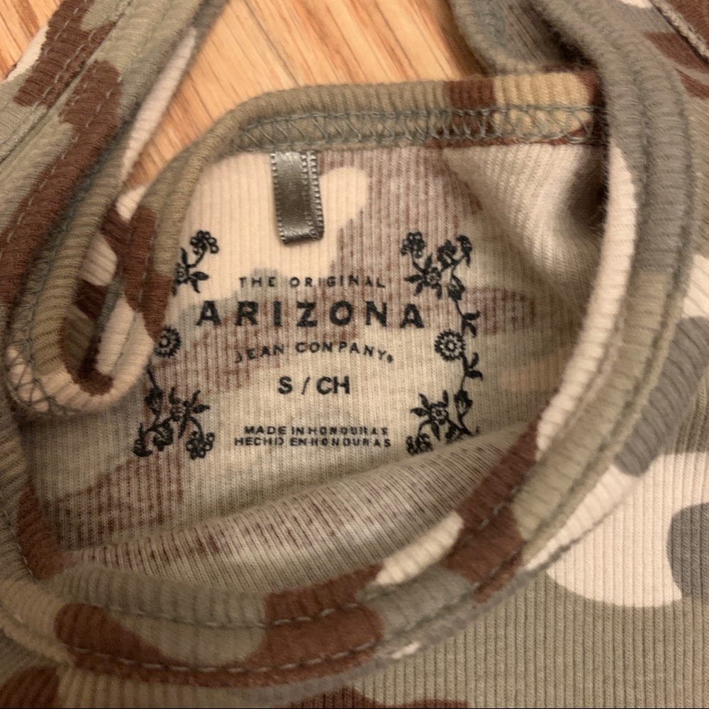 NWOT ARIZONA Camo Tank Top - Picture 3 of 8